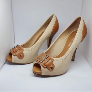 Gianni Bini faux snakeskin peep toe heels 7 1/2M